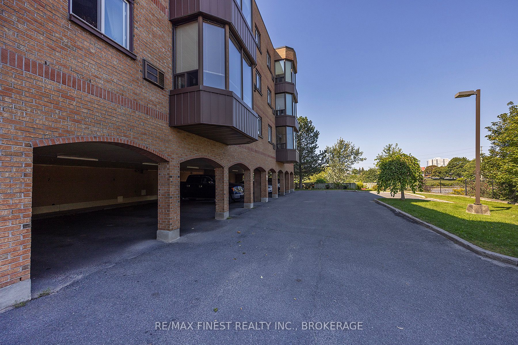 #406 - 649 Davis Drive Property Photo 5
