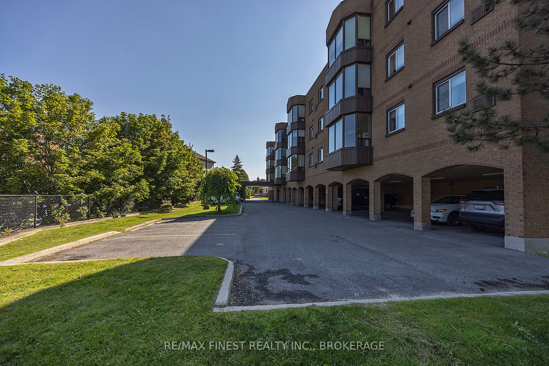 #406 - 649 Davis Drive Property Photo 8