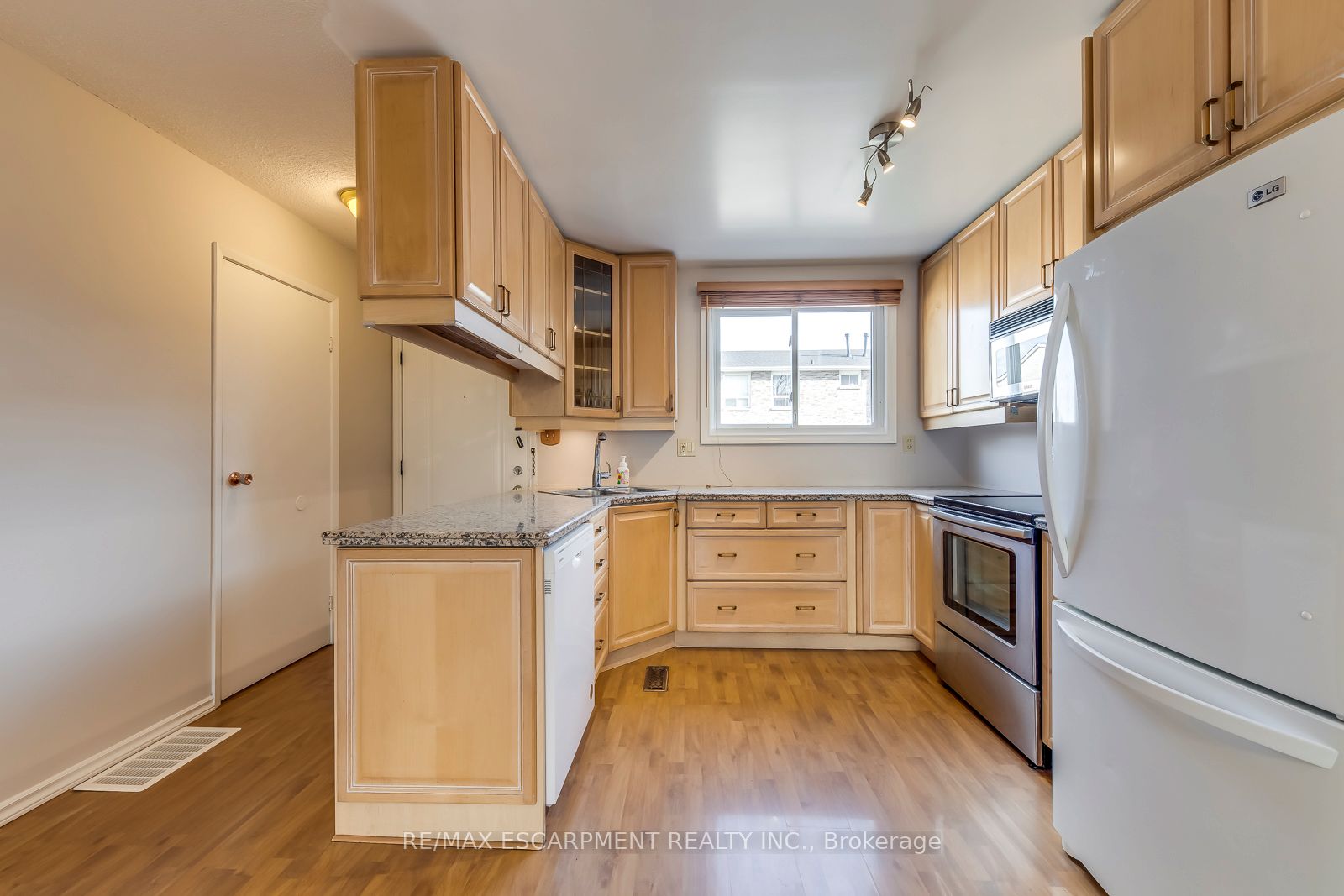 #69 - 120 Quigley Road Property Photo 6