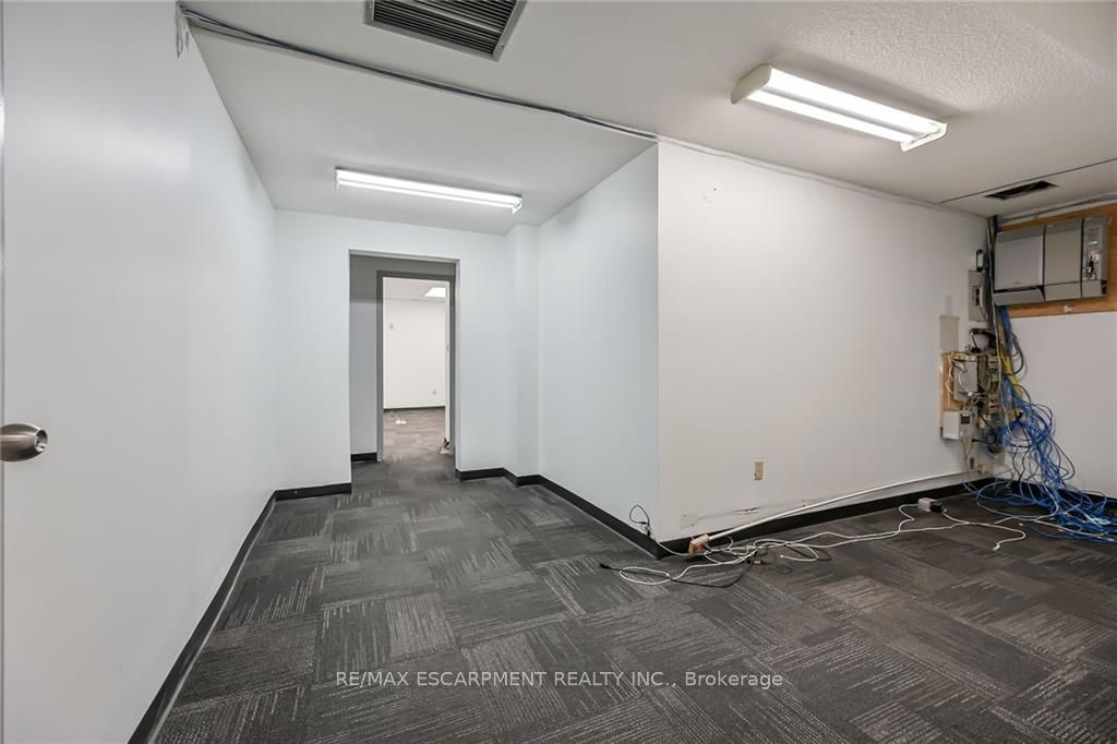 54 Centennial Parkway Property Photo 16