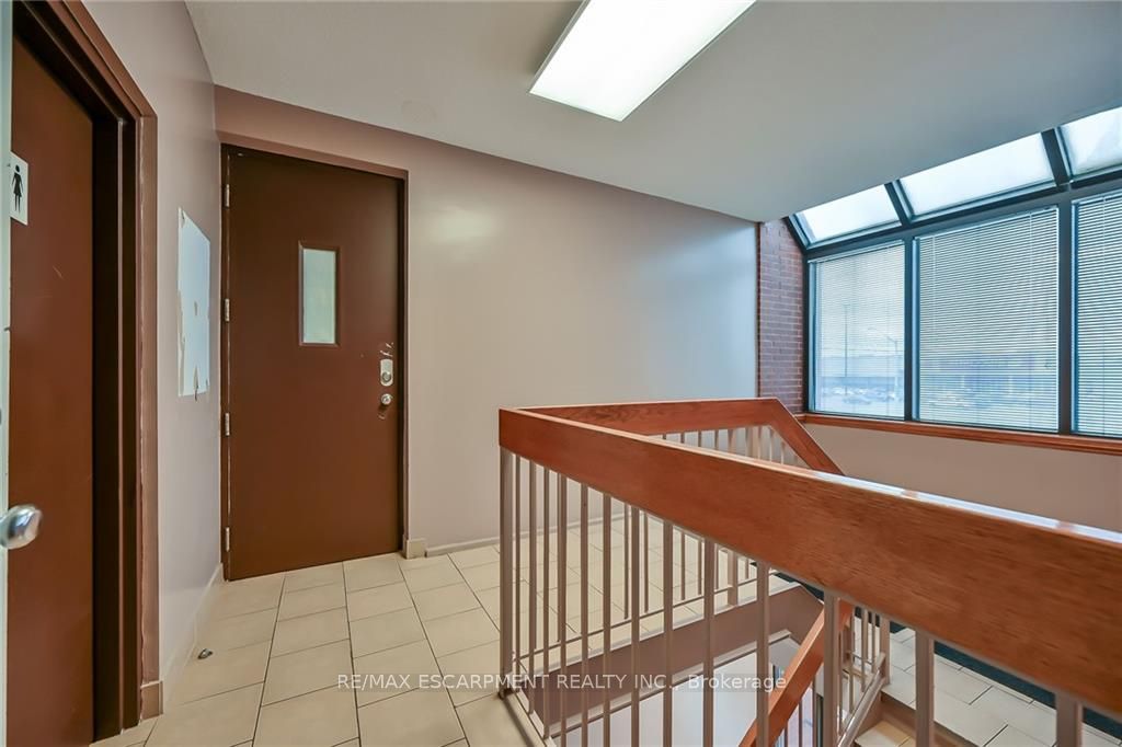 54 Centennial Parkway Property Photo 18
