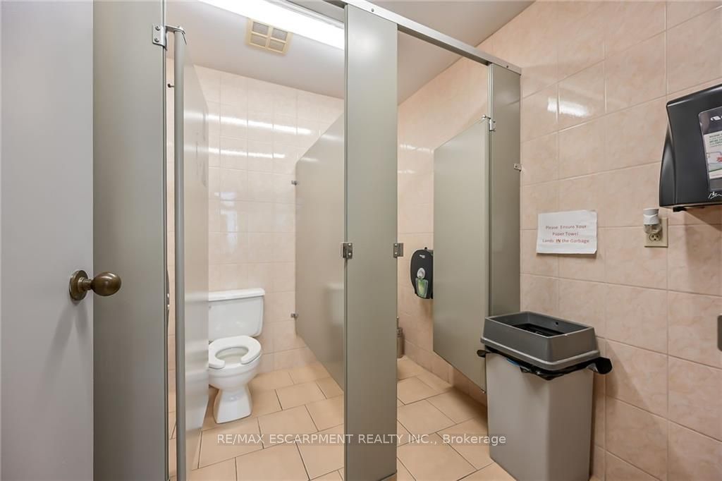 54 Centennial Parkway Property Photo 19