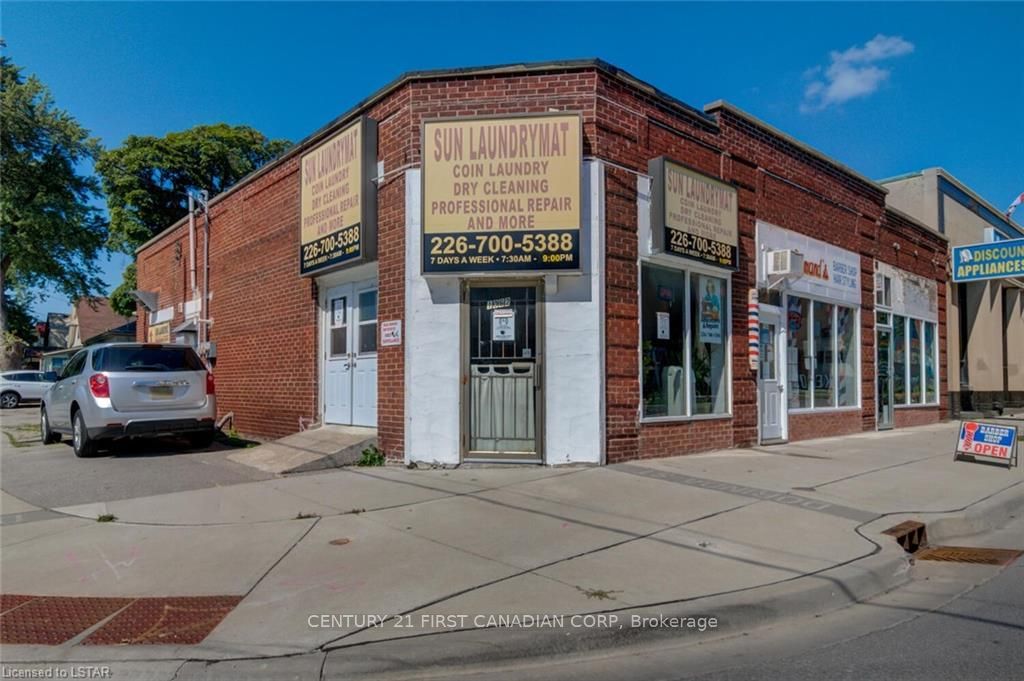 1066 Dundas Street Property Photo 2