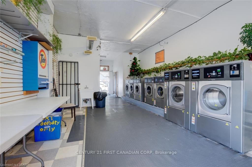 1066 Dundas Street Property Photo 5