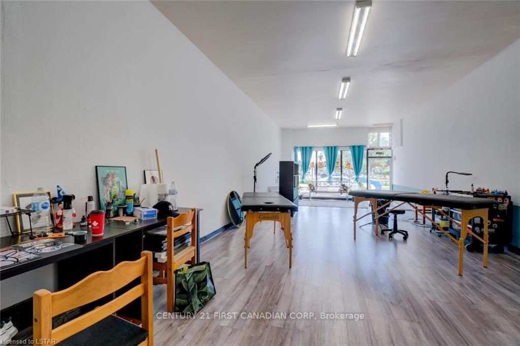 1066 Dundas Street Property Photo 22