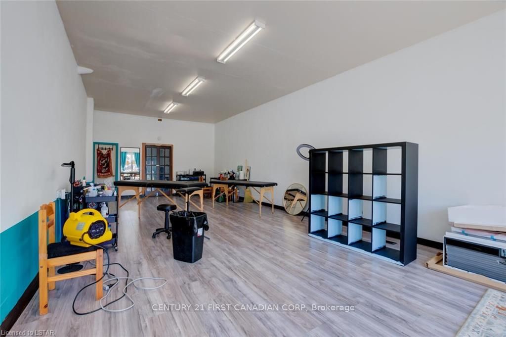 1066 Dundas Street Property Photo 23