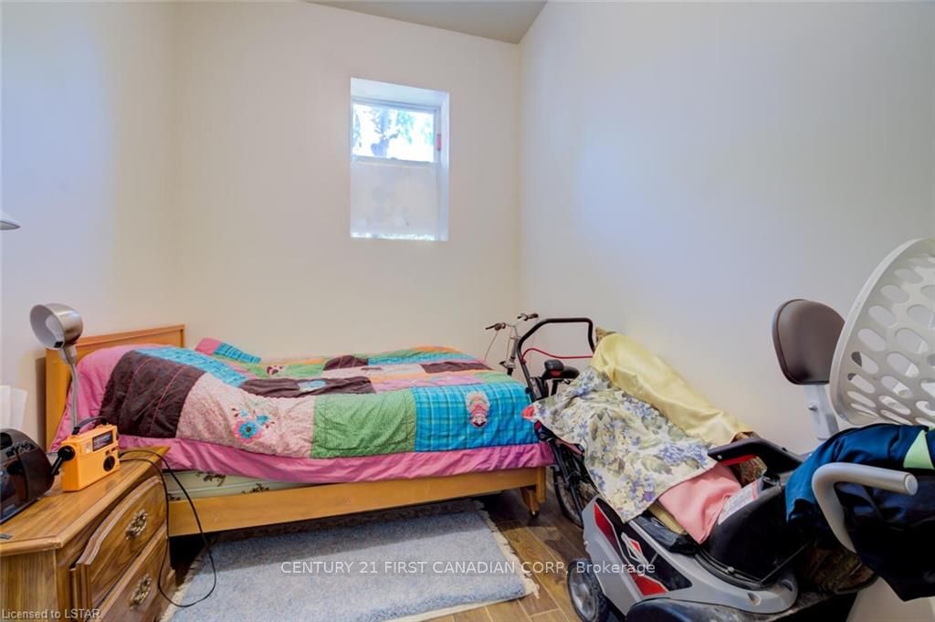 1066 Dundas Street Property Photo 40