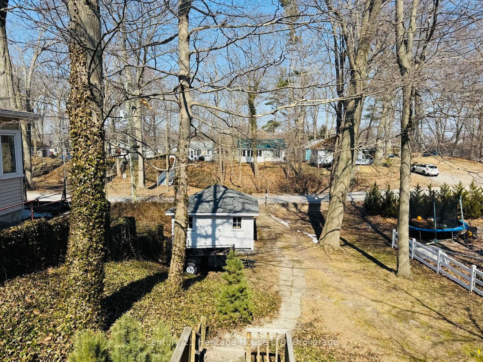 2901 Vimy Road Property Photo 6