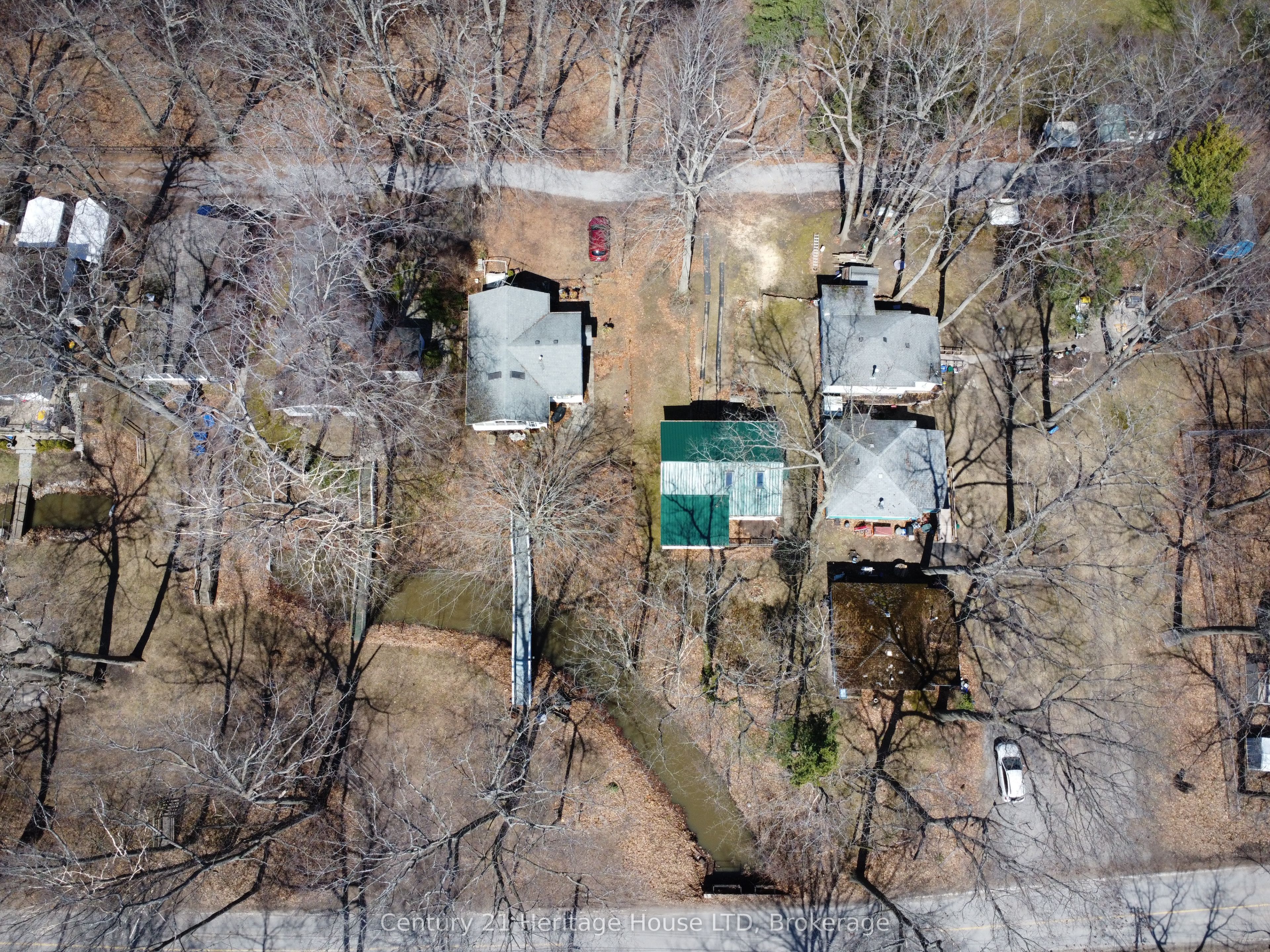 2901 Vimy Road Property Photo 13