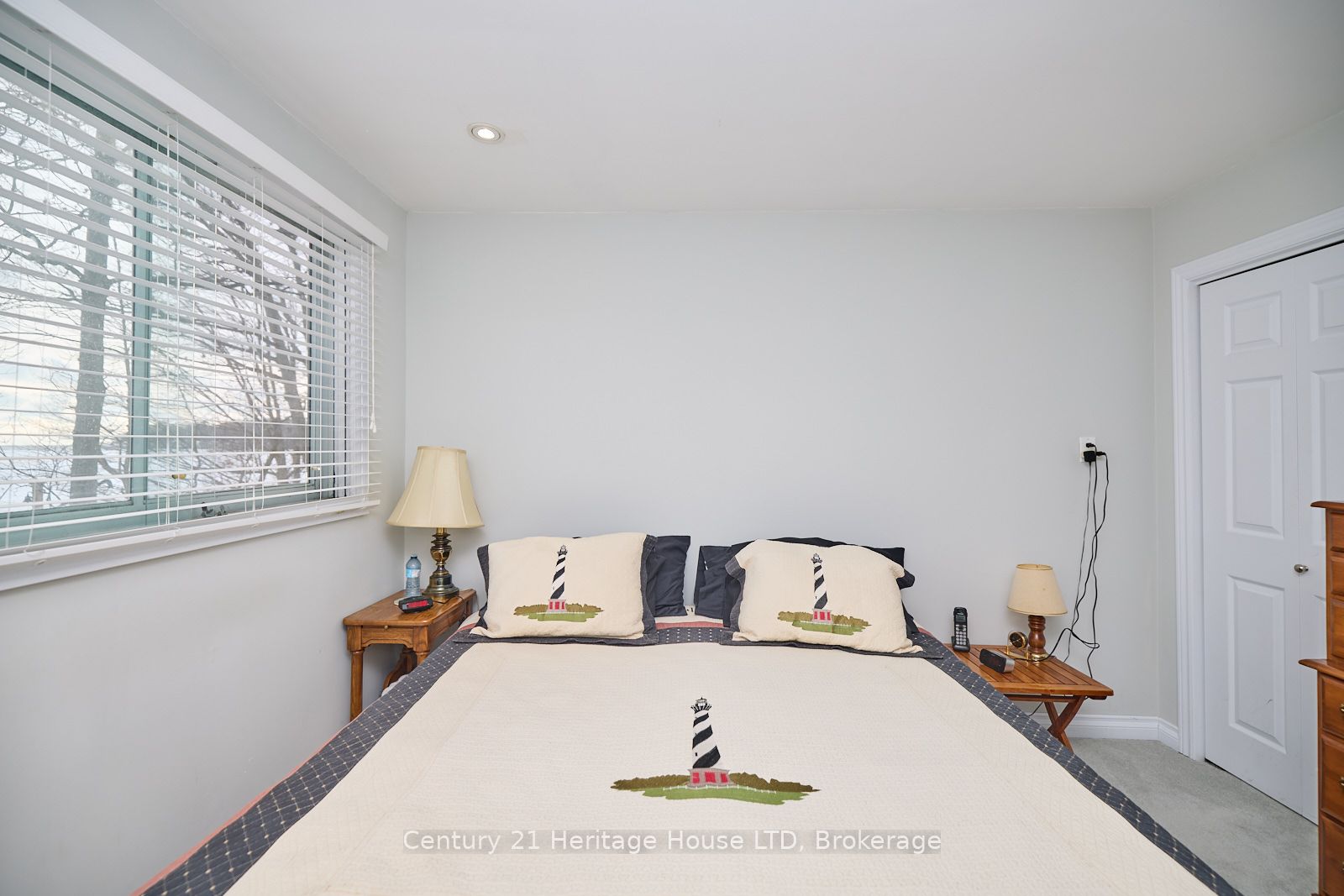 2901 Vimy Road Property Photo 18