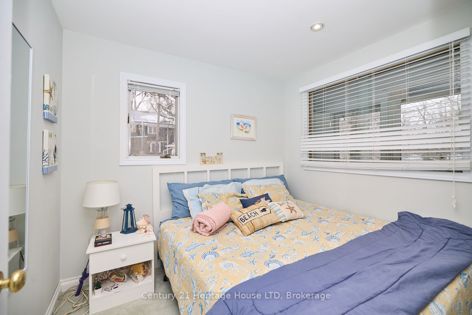 2901 Vimy Road Property Photo 20