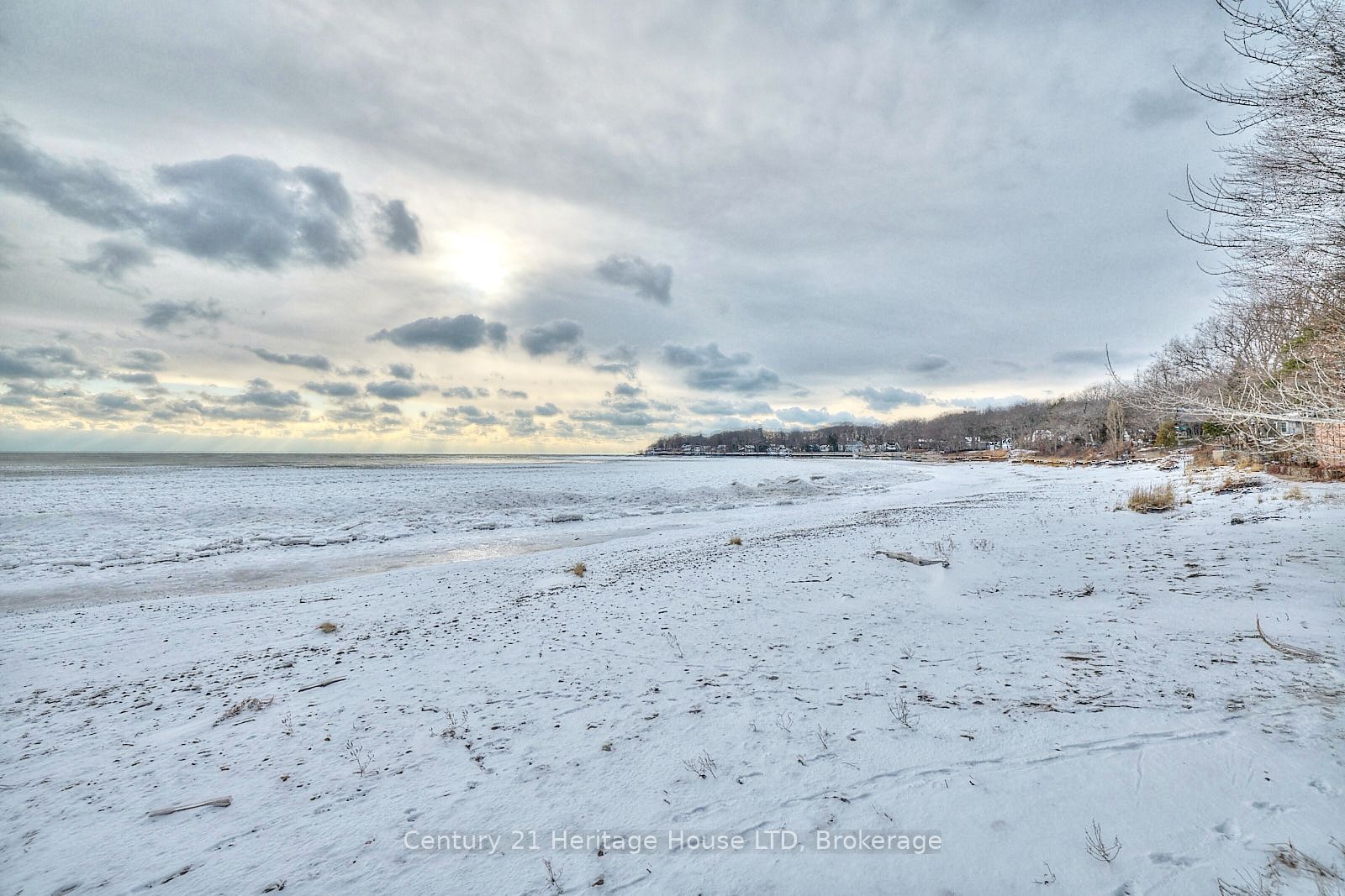 2901 Vimy Road Property Photo 29