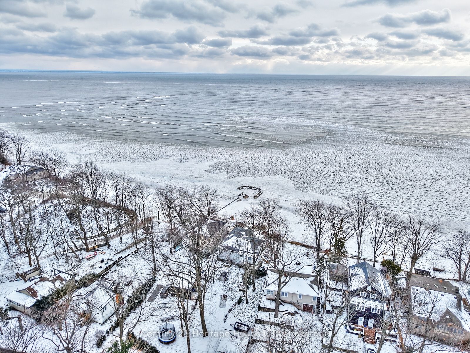 2901 Vimy Road Property Photo 38