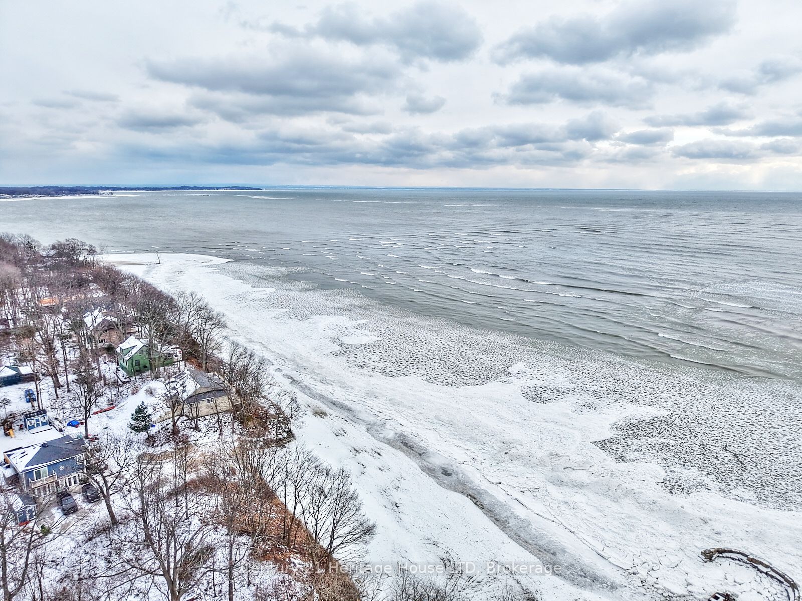 2901 Vimy Road Property Photo 40