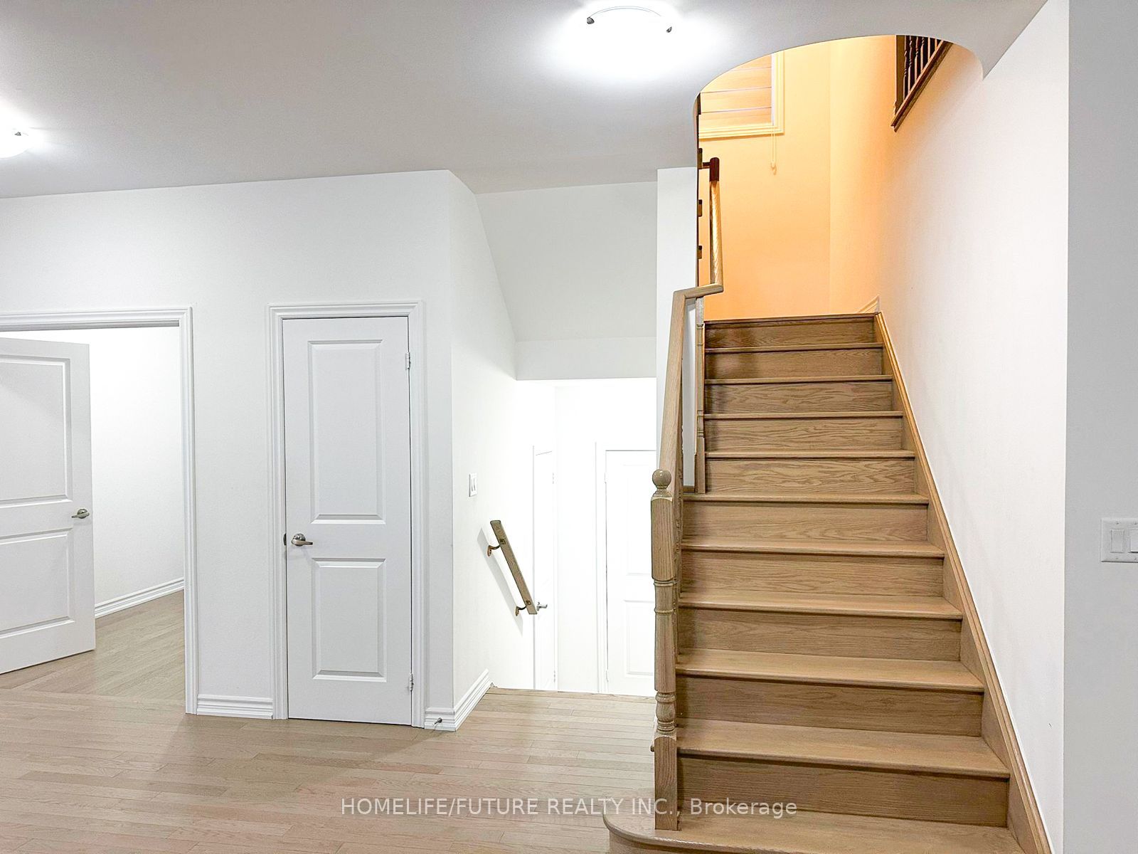 407 Russell Street Property Photo 6