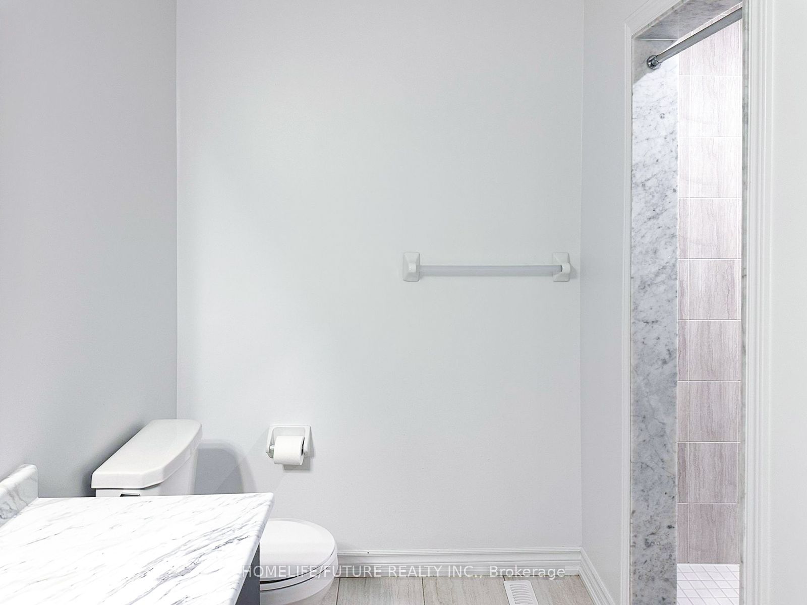 407 Russell Street Property Photo 14