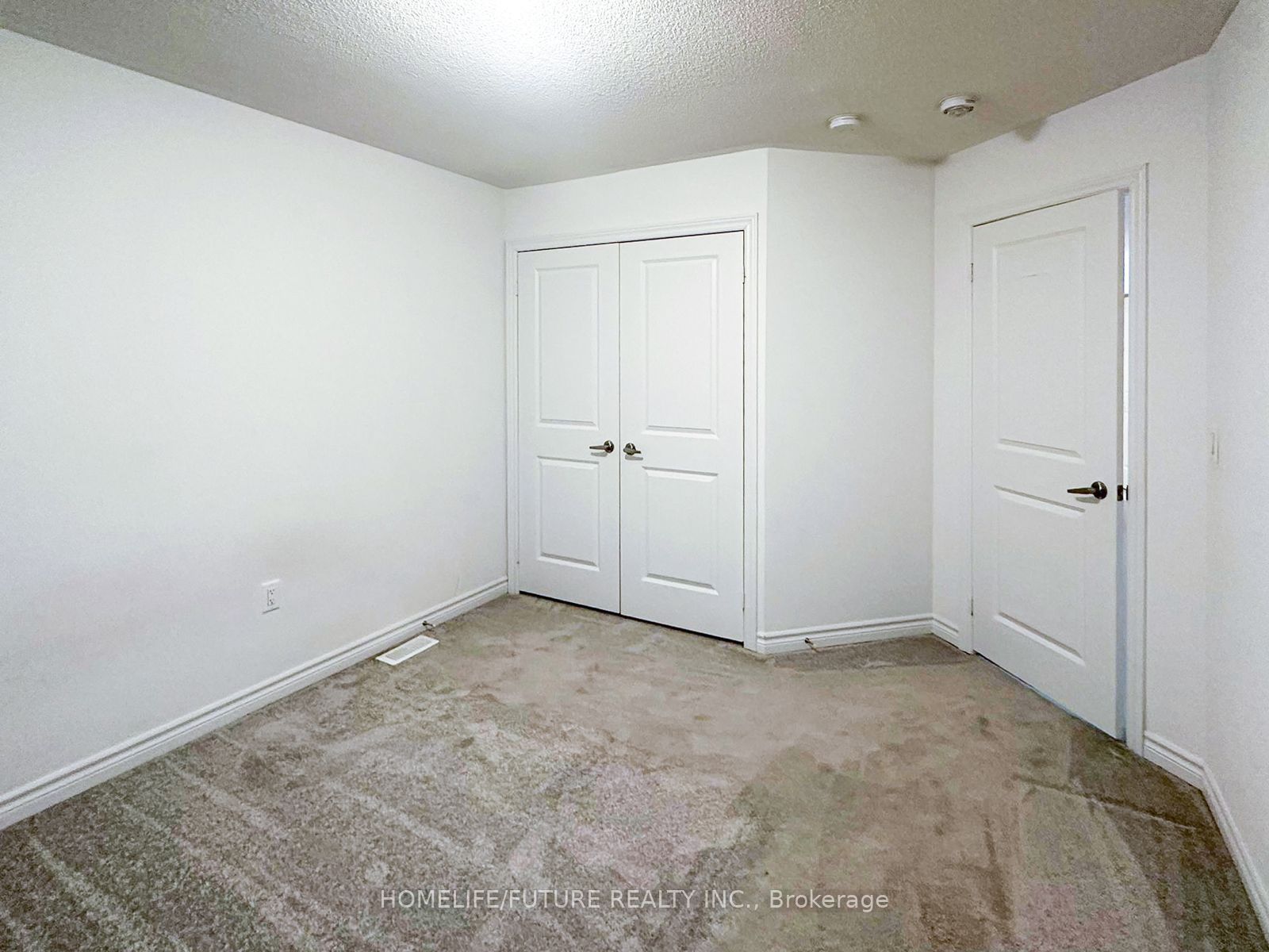 407 Russell Street Property Photo 22