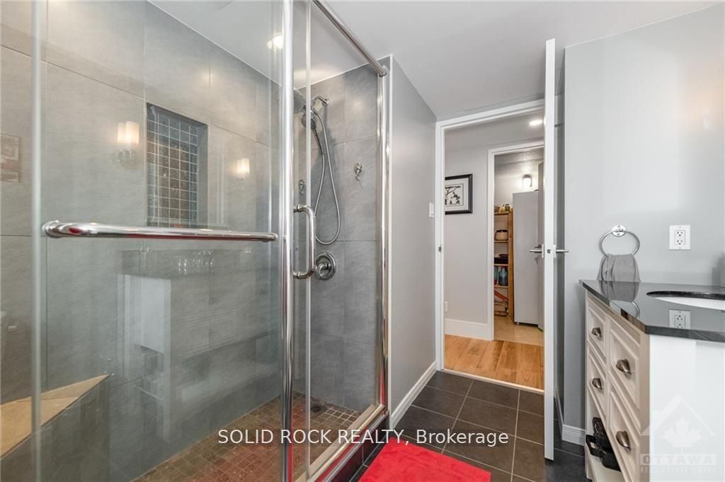 #805 - 160 George Street Property Photo 25