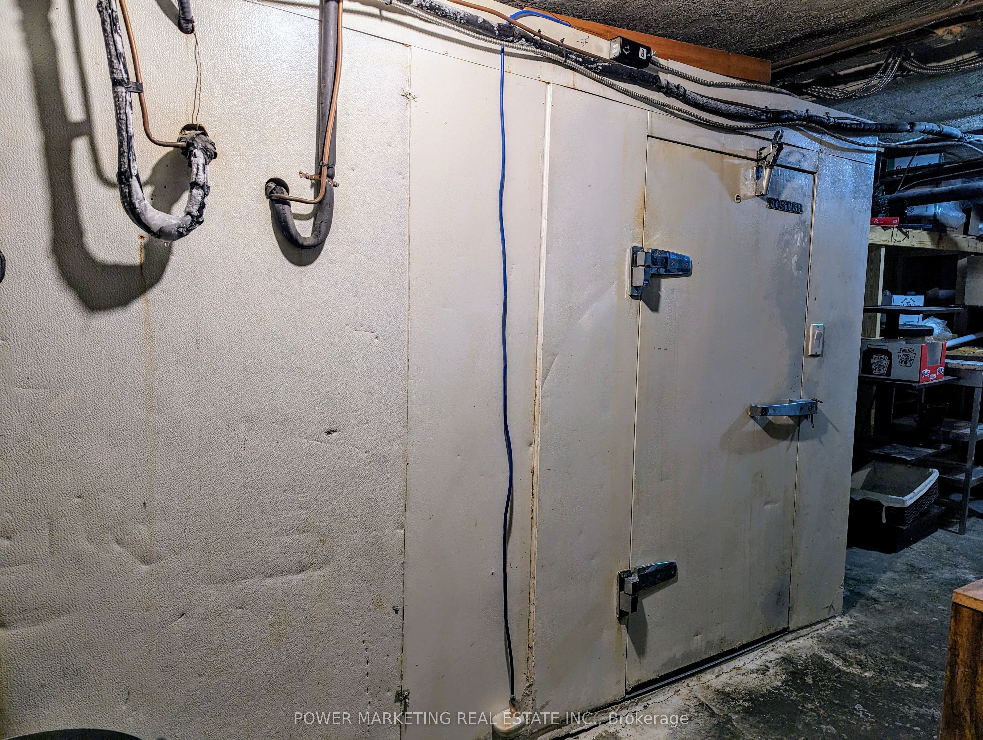 211 Gilmour Street Property Photo 10