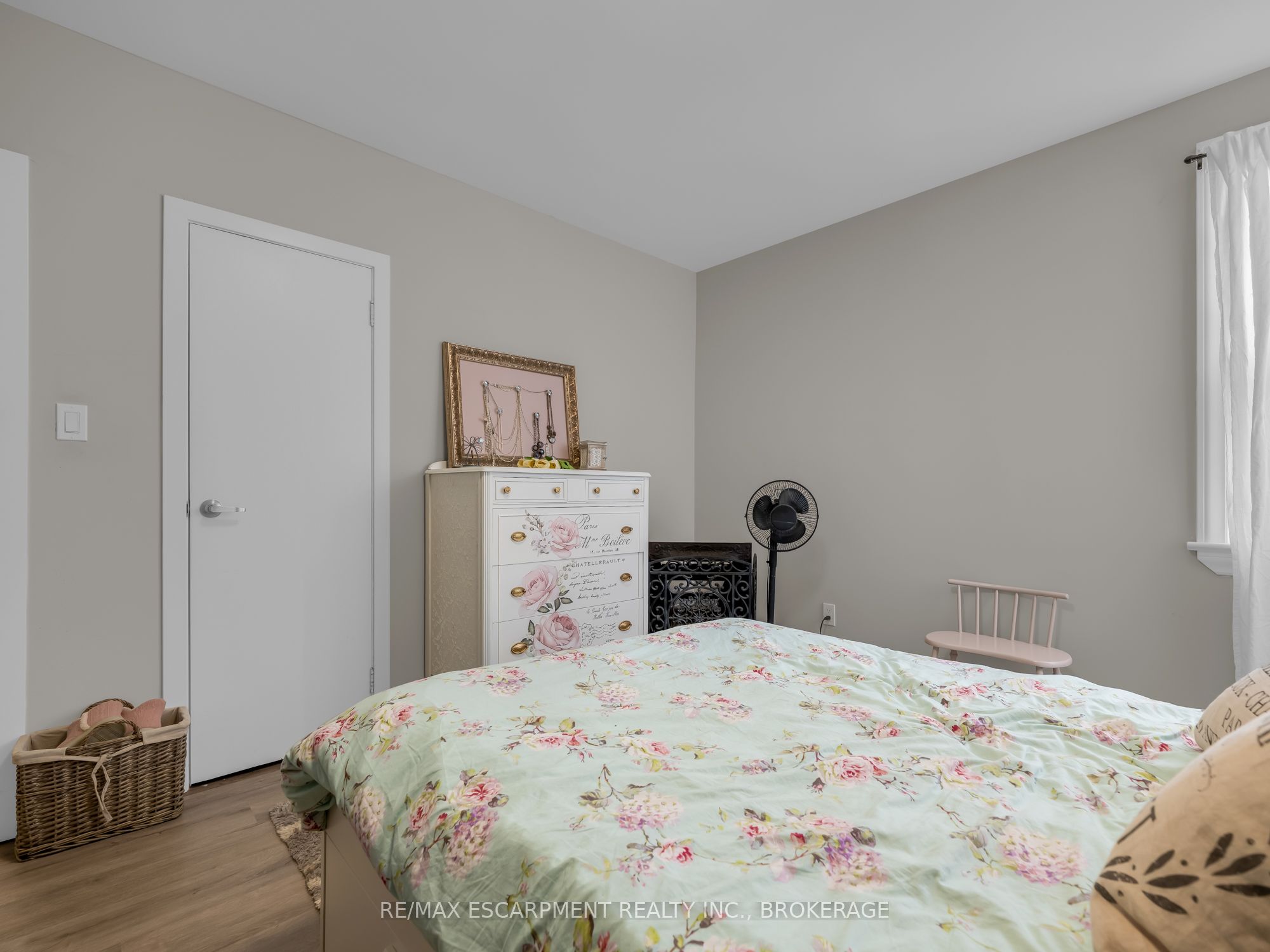 46 Commercial Street Property Photo 12