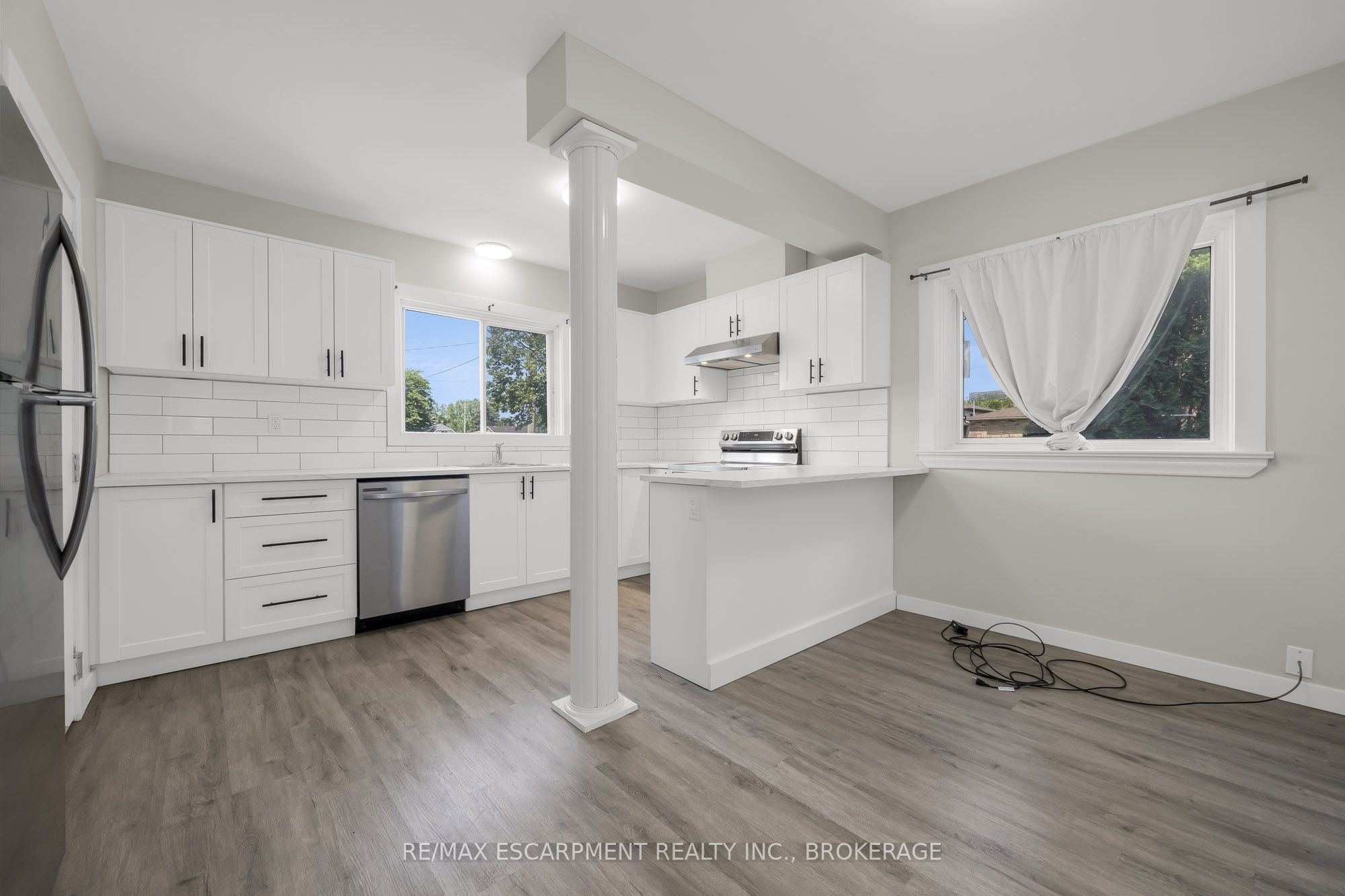 46 Commercial Street Property Photo 14