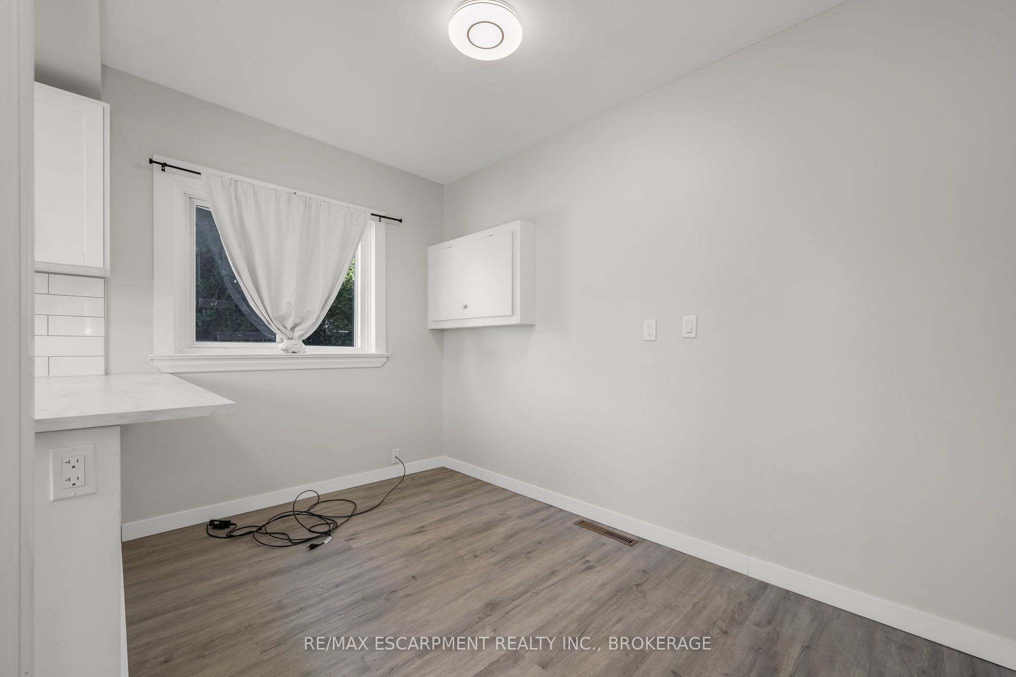 46 Commercial Street Property Photo 17