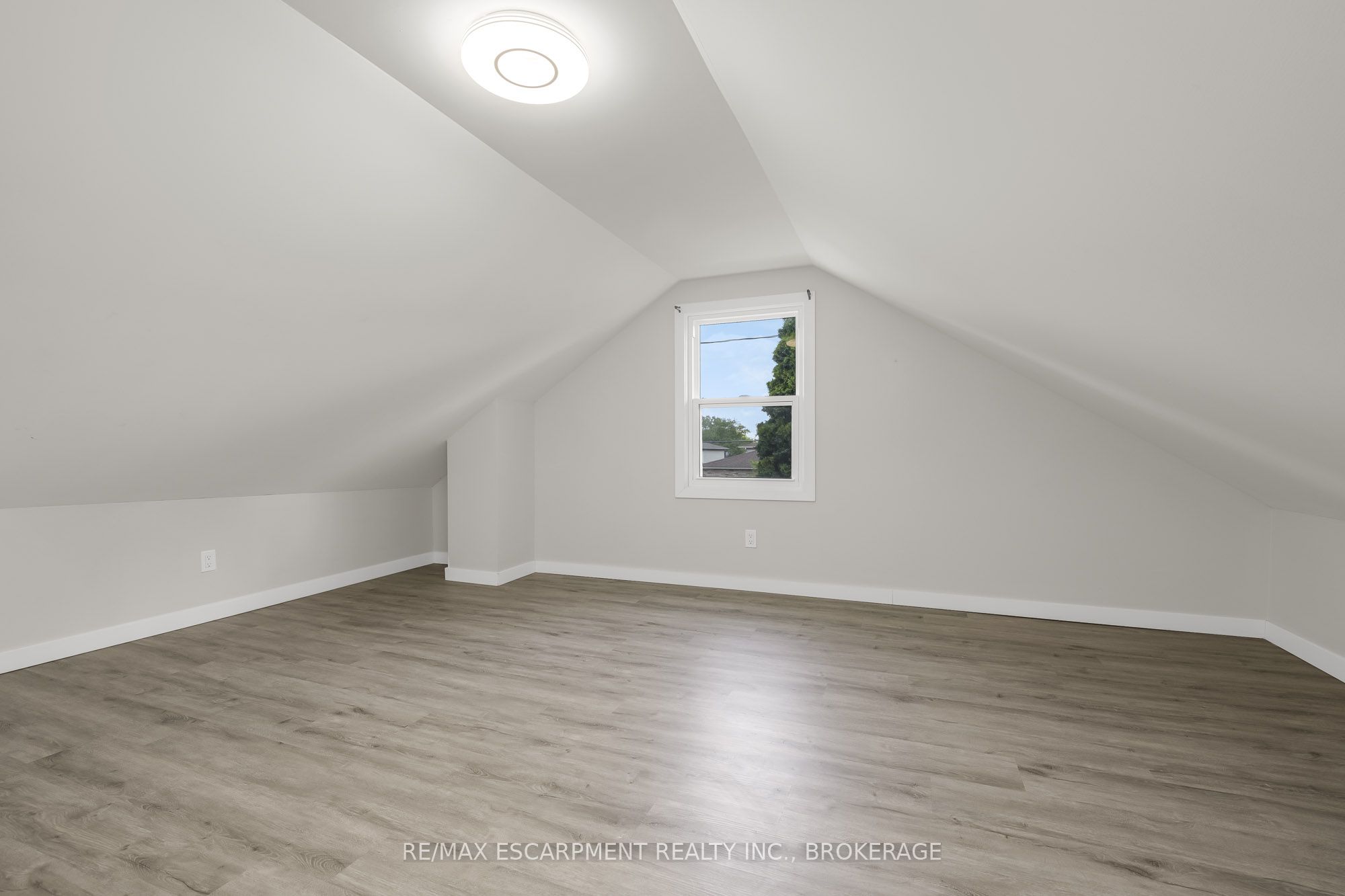 46 Commercial Street Property Photo 20