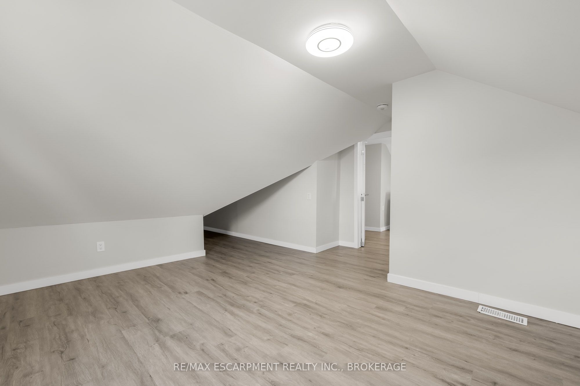 46 Commercial Street Property Photo 21