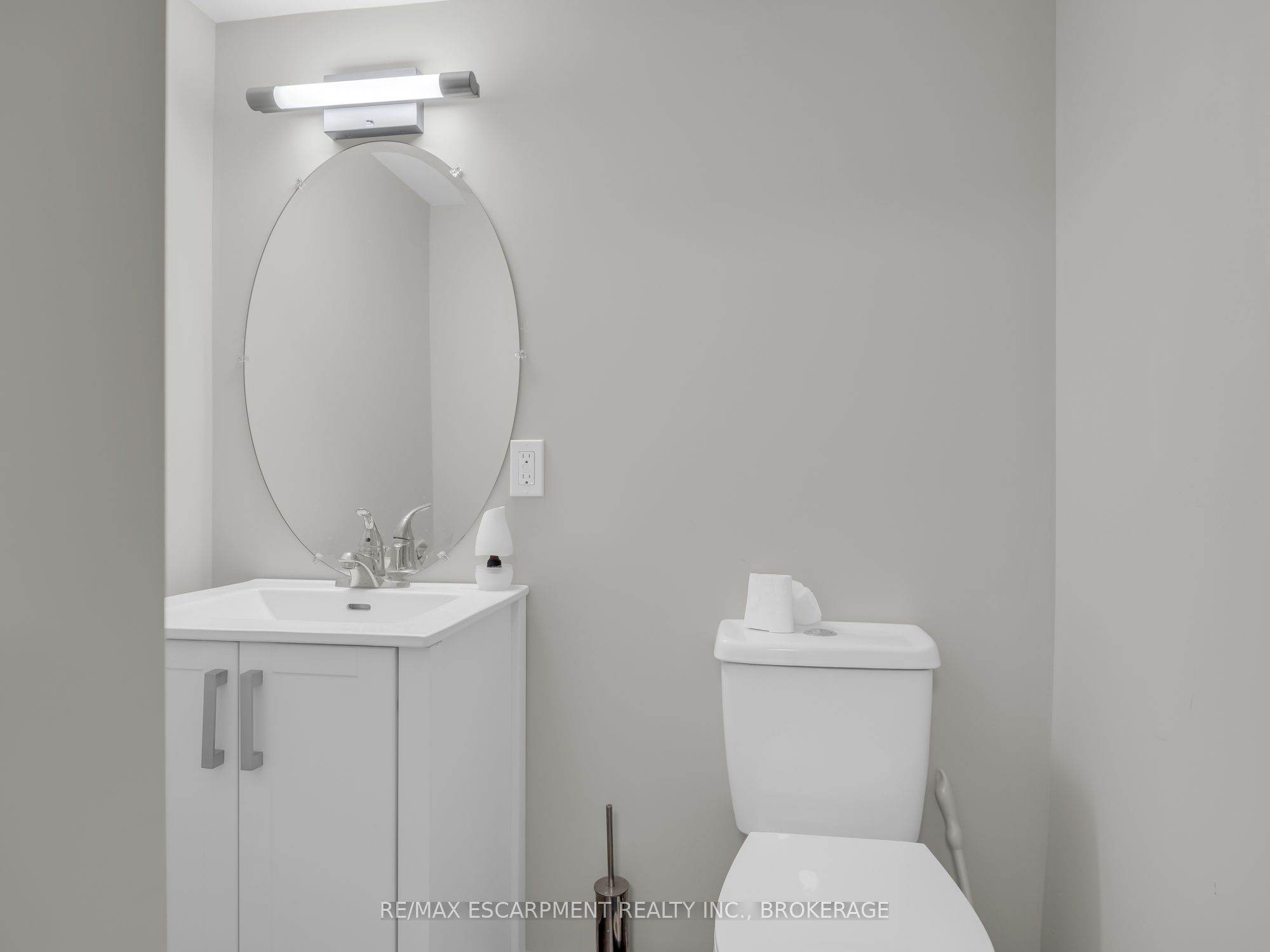 46 Commercial Street Property Photo 32