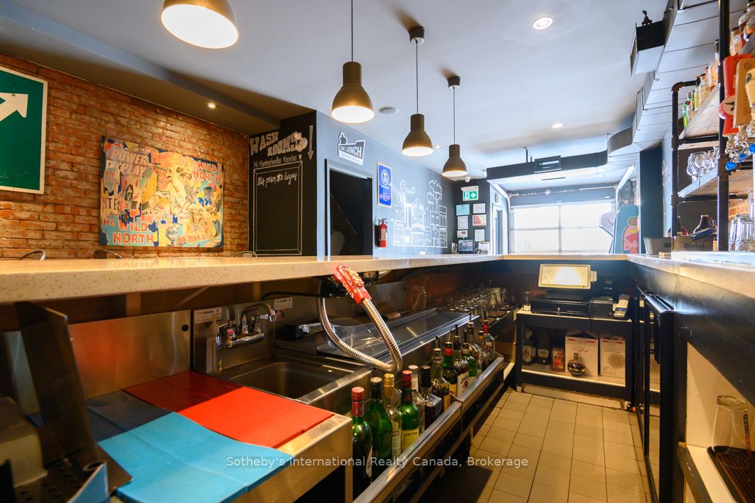 207 Ottawa Street Property Photo 7