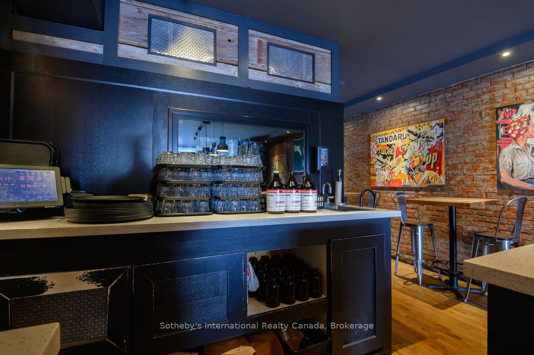 207 Ottawa Street Property Photo 10
