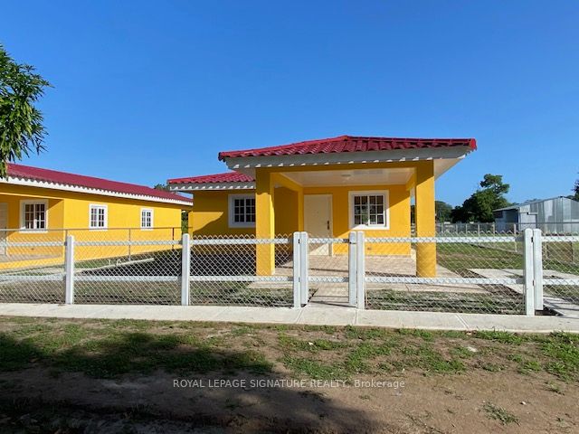16 Calle Central Street Property Photo 3