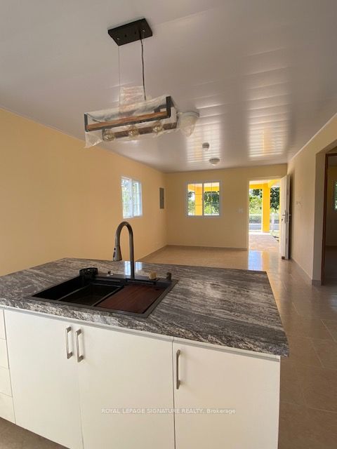 16 Calle Central Street Property Photo 4