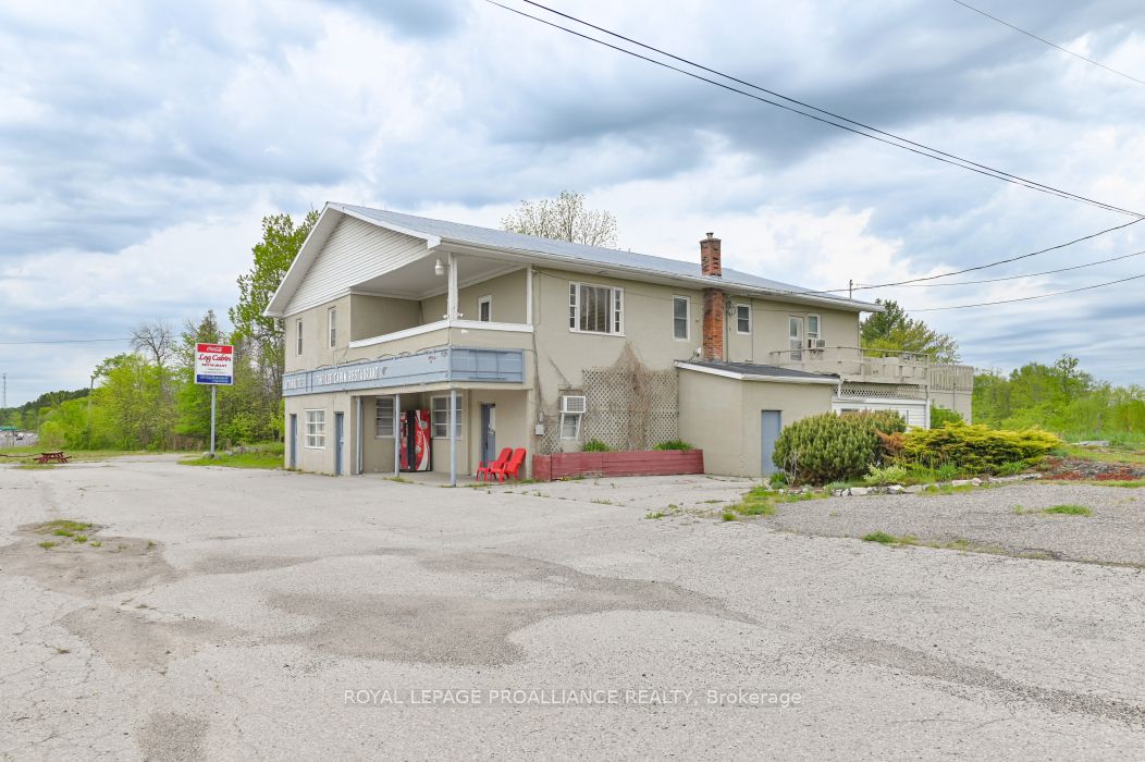 108773 Highway 7 Property Photo 3
