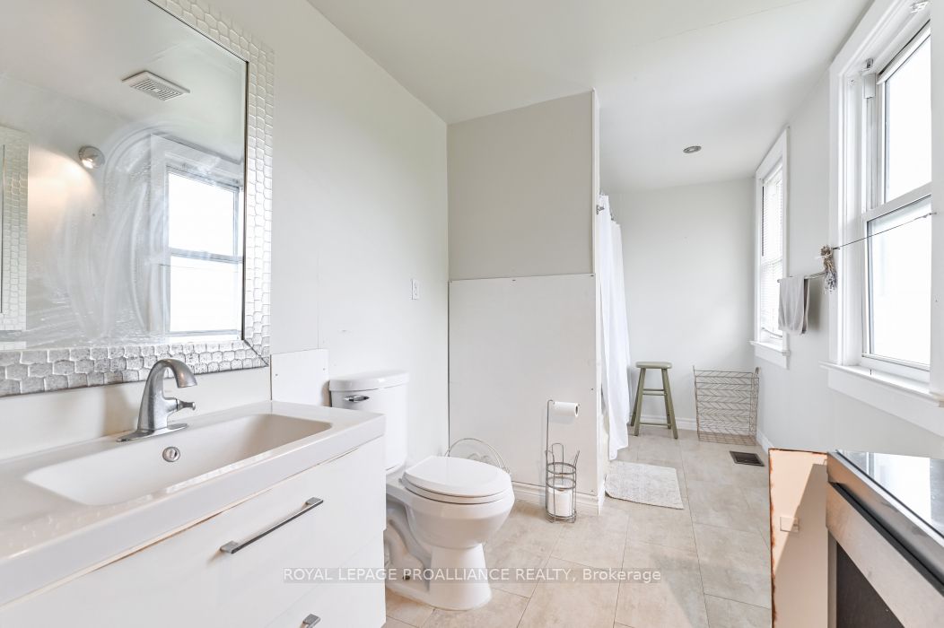 108773 Highway 7 Property Photo 22