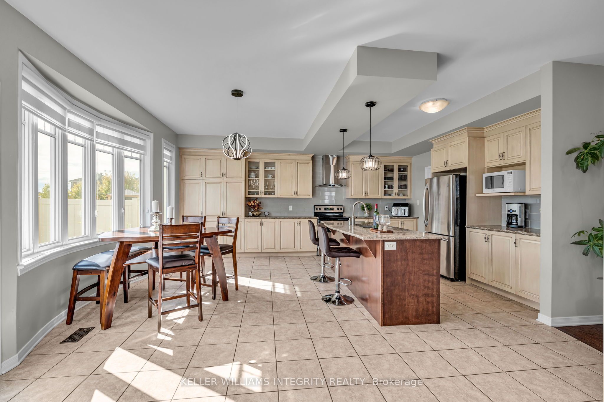 367 Andalusian Crescent Property Photo 12