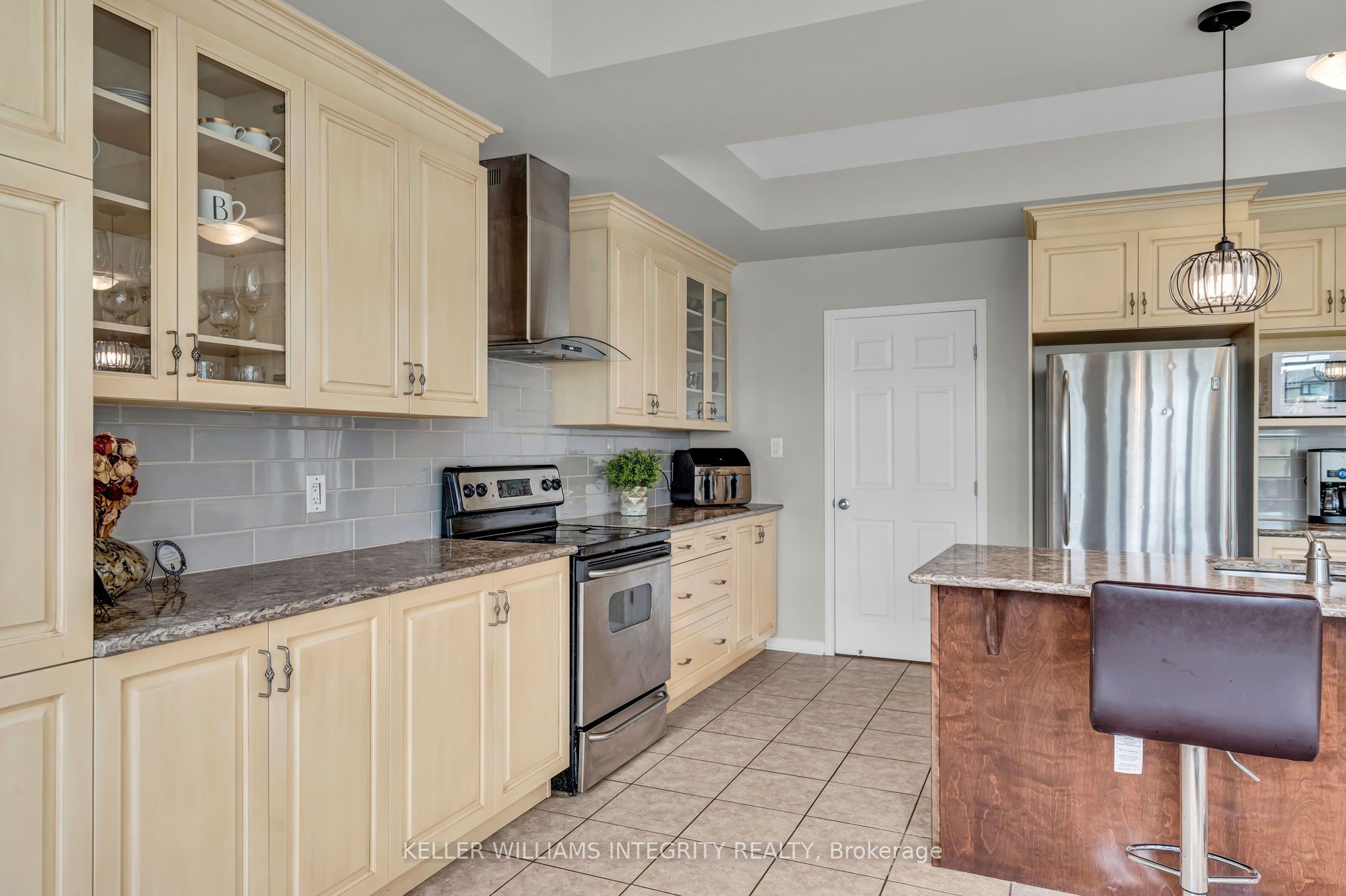 367 Andalusian Crescent Property Photo 15