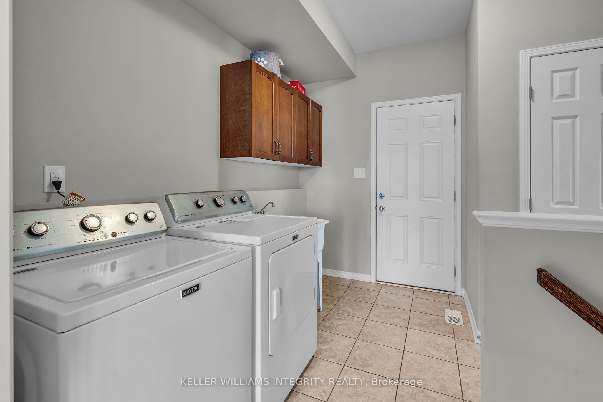 367 Andalusian Crescent Property Photo 19