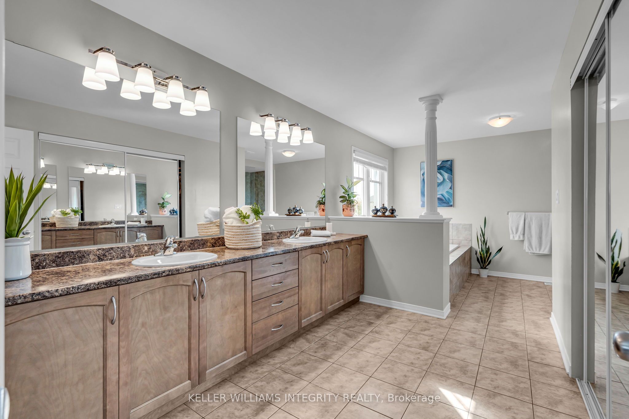 367 Andalusian Crescent Property Photo 25