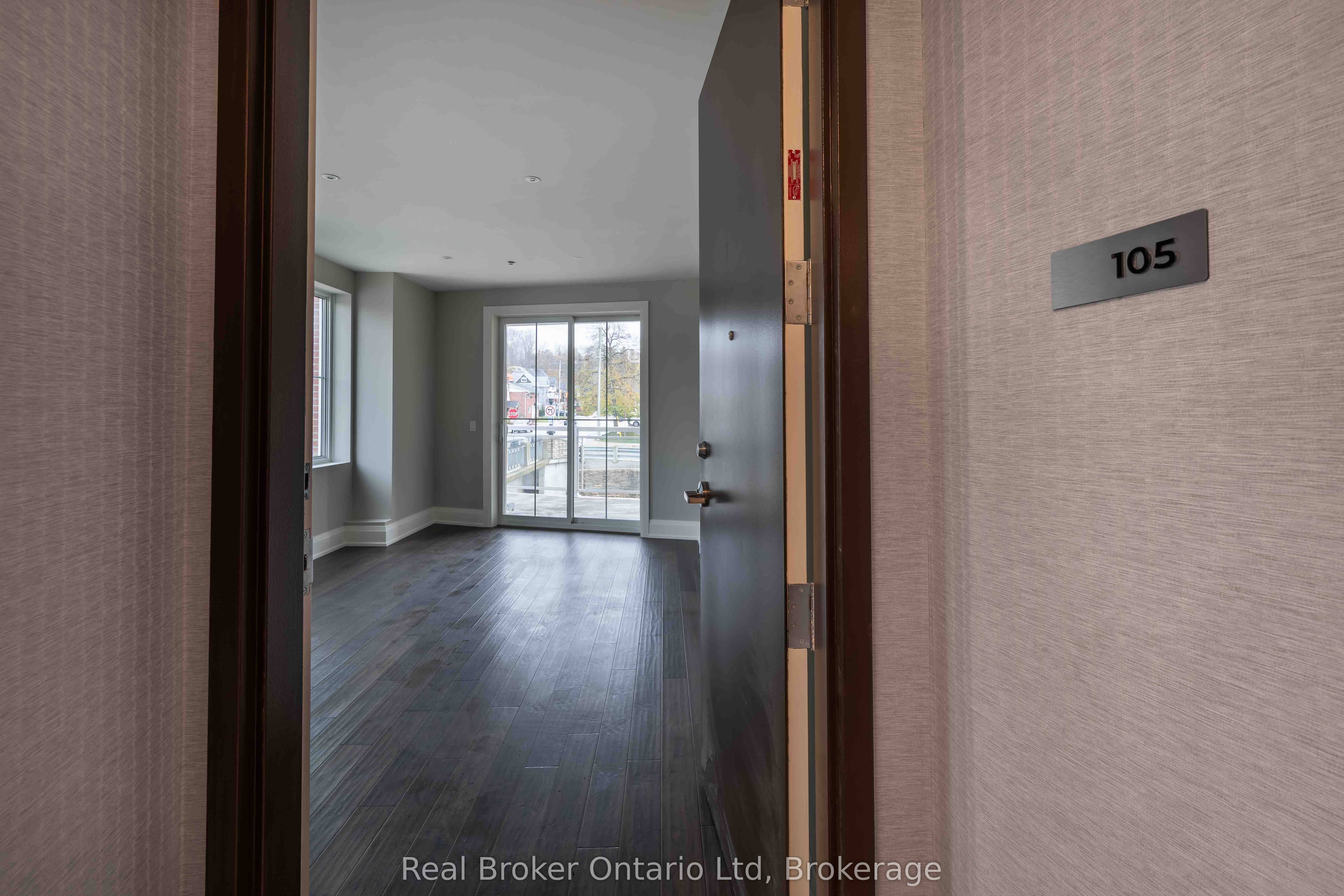 #105 - 80 9th Street Property Photo 3