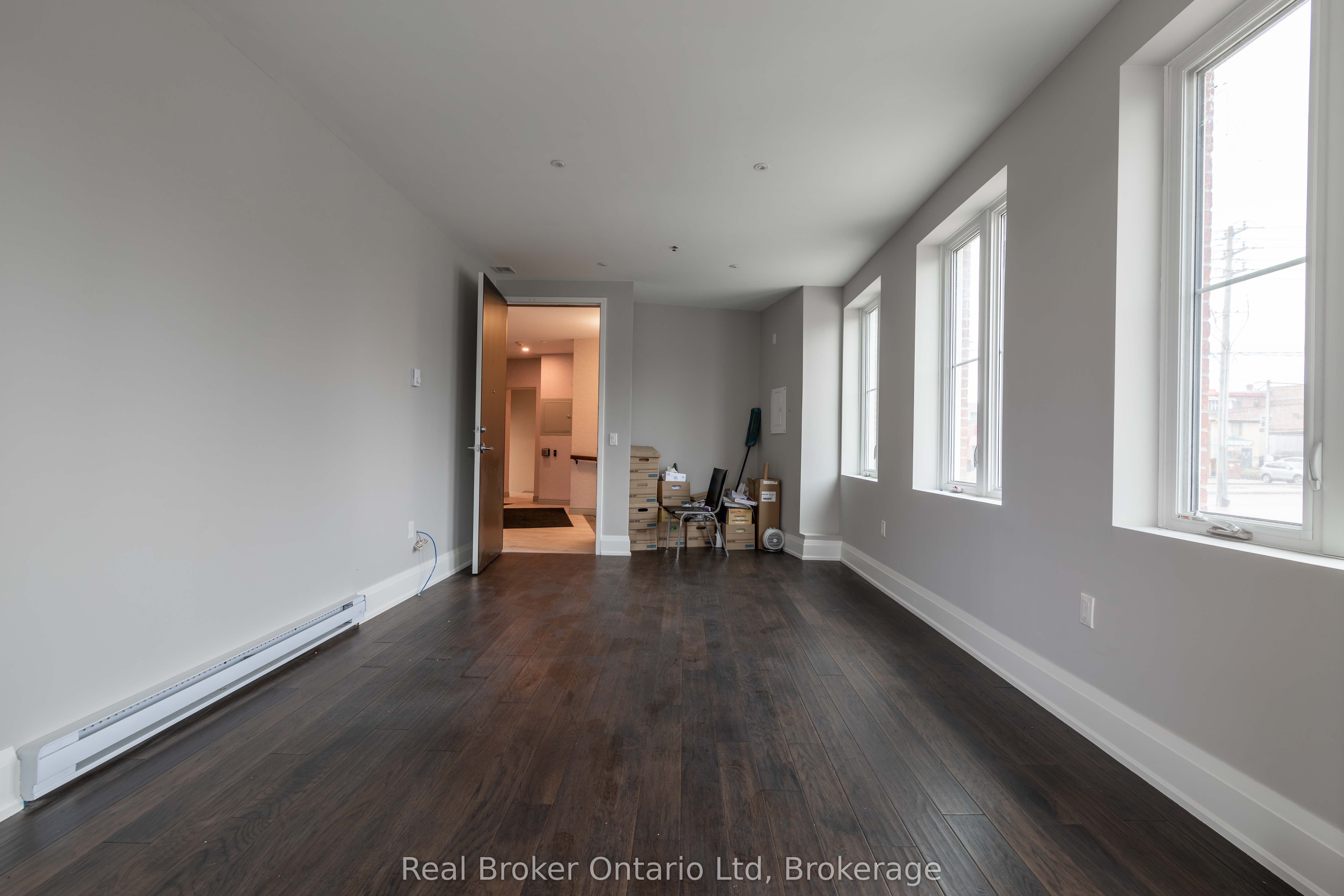 #105 - 80 9th Street Property Photo 6
