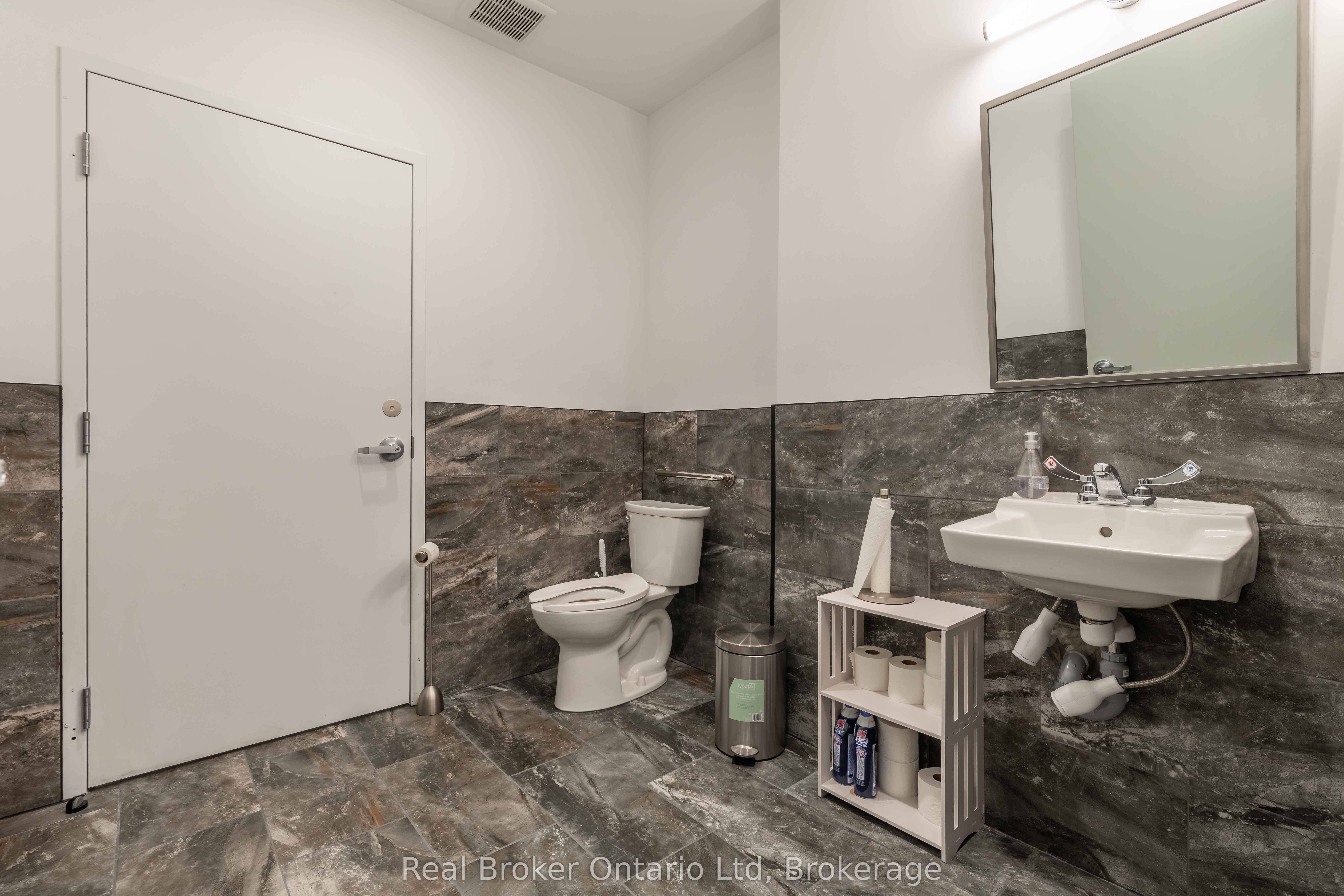 #105 - 80 9th Street Property Photo 7