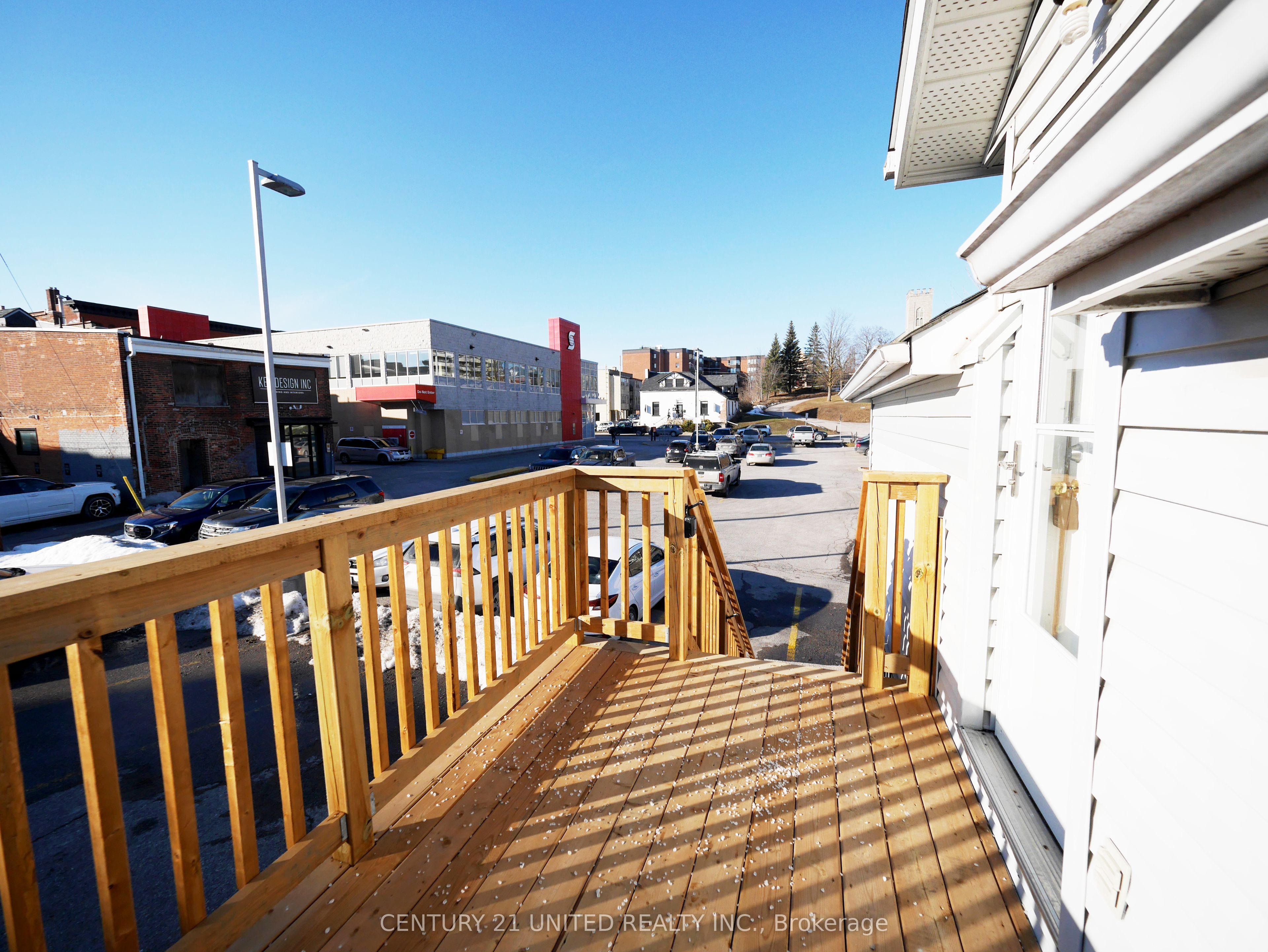 381a Queen Street Property Photo 17