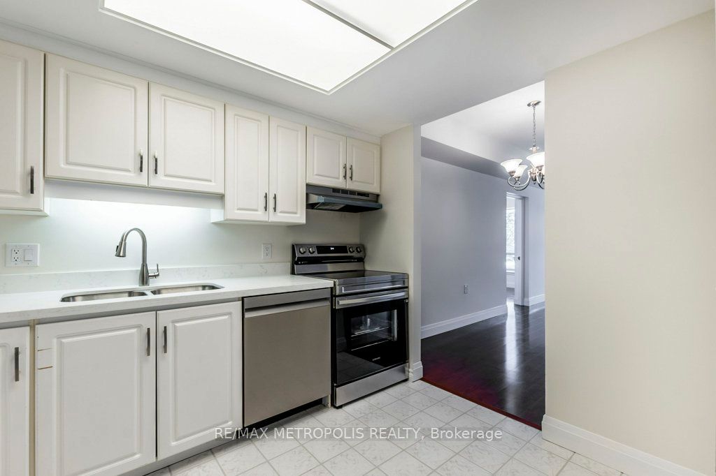 405 Erb Street W 204 Property Photo 11