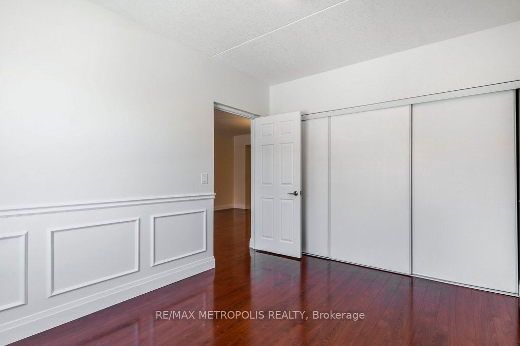 405 Erb Street W 204 Property Photo 27