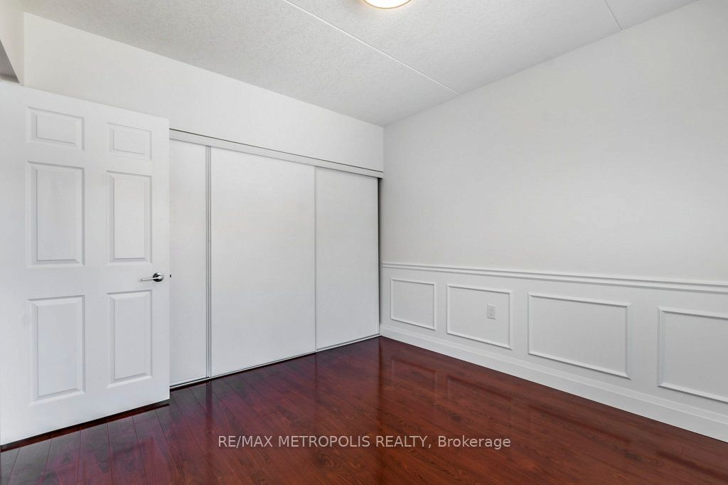 405 Erb Street W 204 Property Photo 28