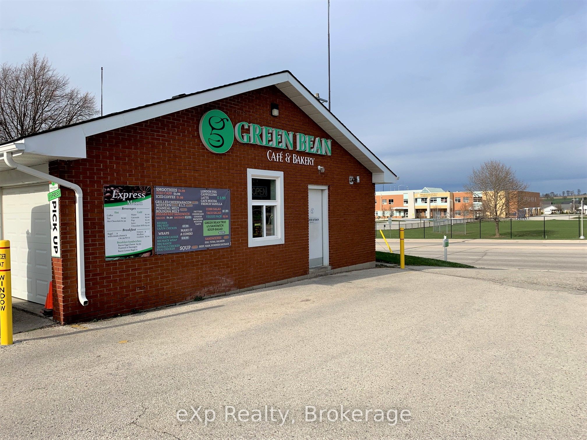1319 Yonge Street Property Photo 3