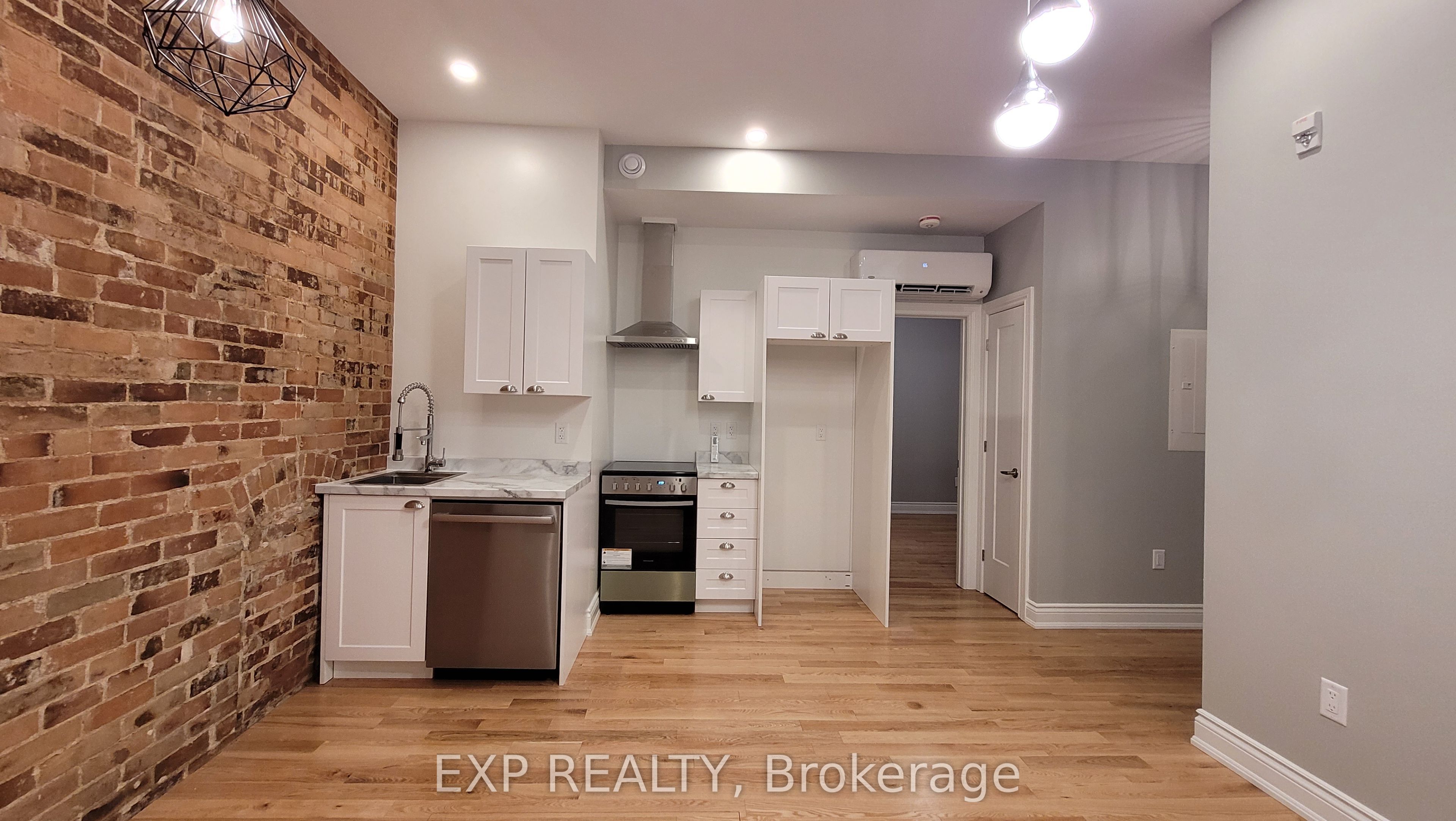 #102 - 157-159 James Street Property Photo 2