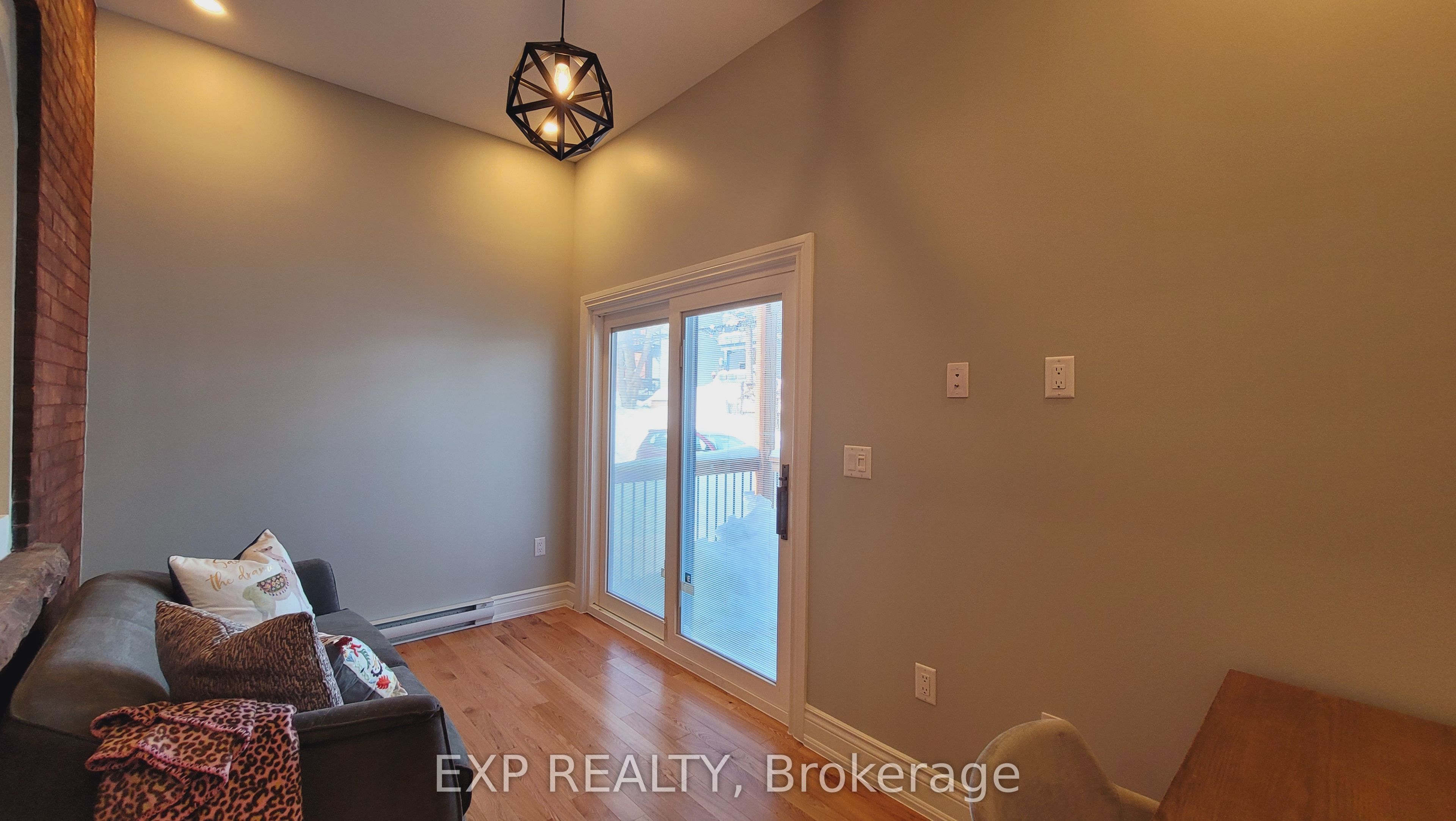#103 - 157-159 James Street Property Photo 6