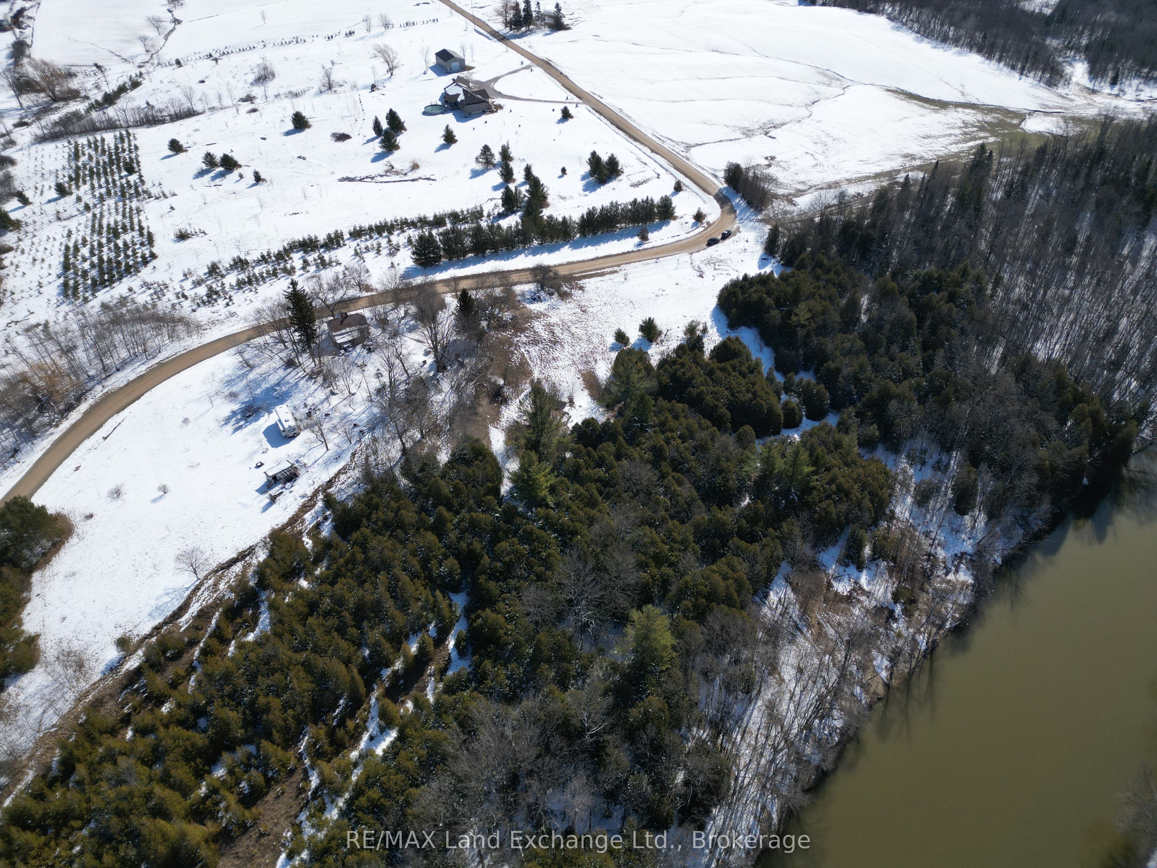 40 Taylor Road Property Photo 6